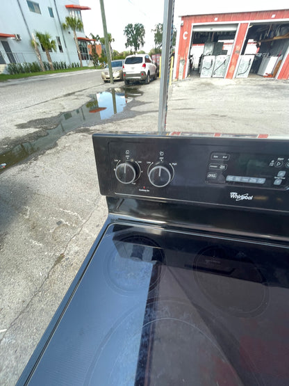Whirlpool 30” Freestanding Electric Range with Smooth Ceramic Glass Cooktop