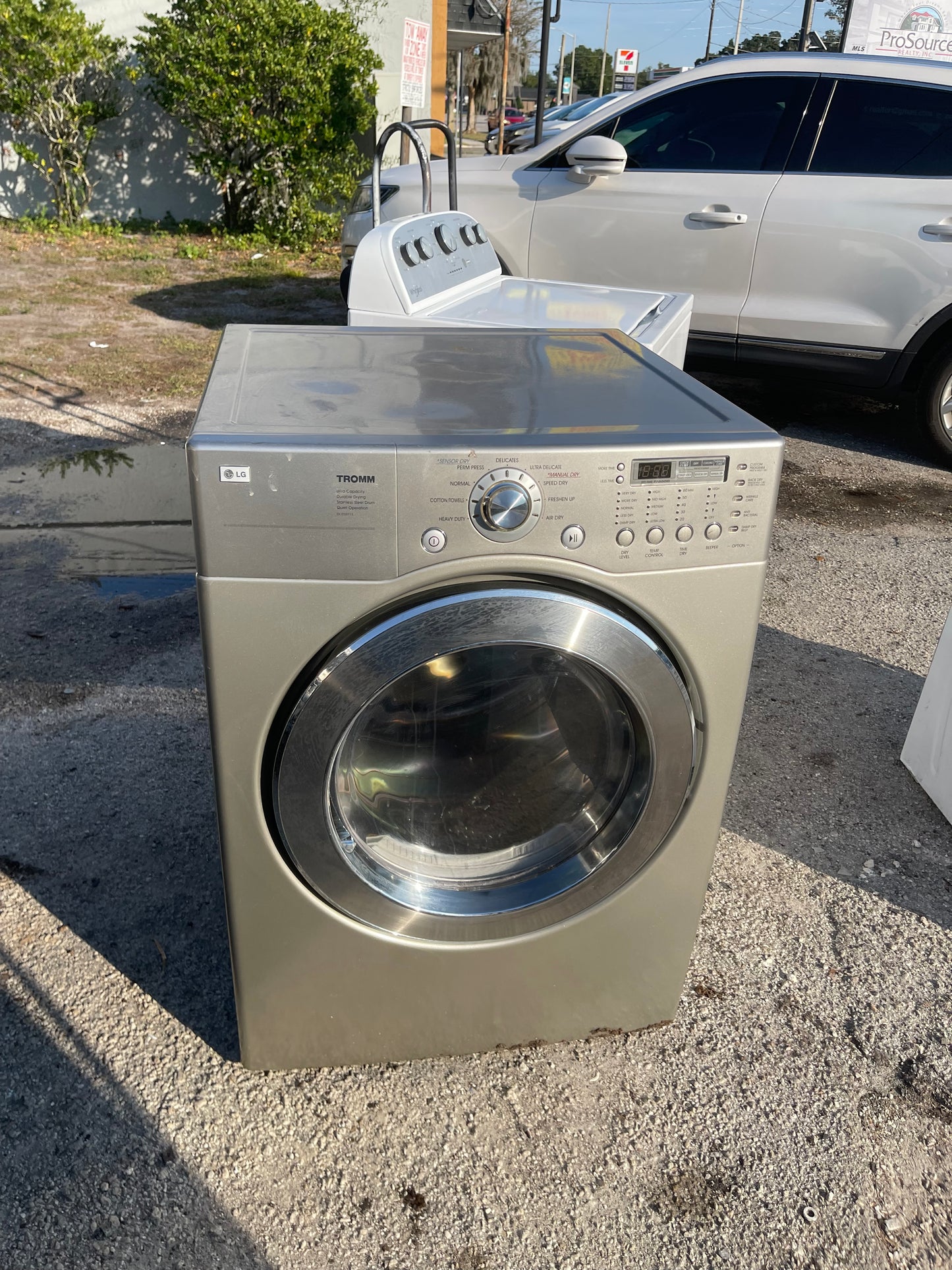 🔥 LG DLE5977S Electric Dryer
	•