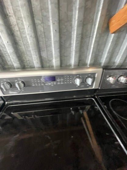 Whirlpool 6.4 Cu. Ft. Freestanding Electric Range with Warming Drawer