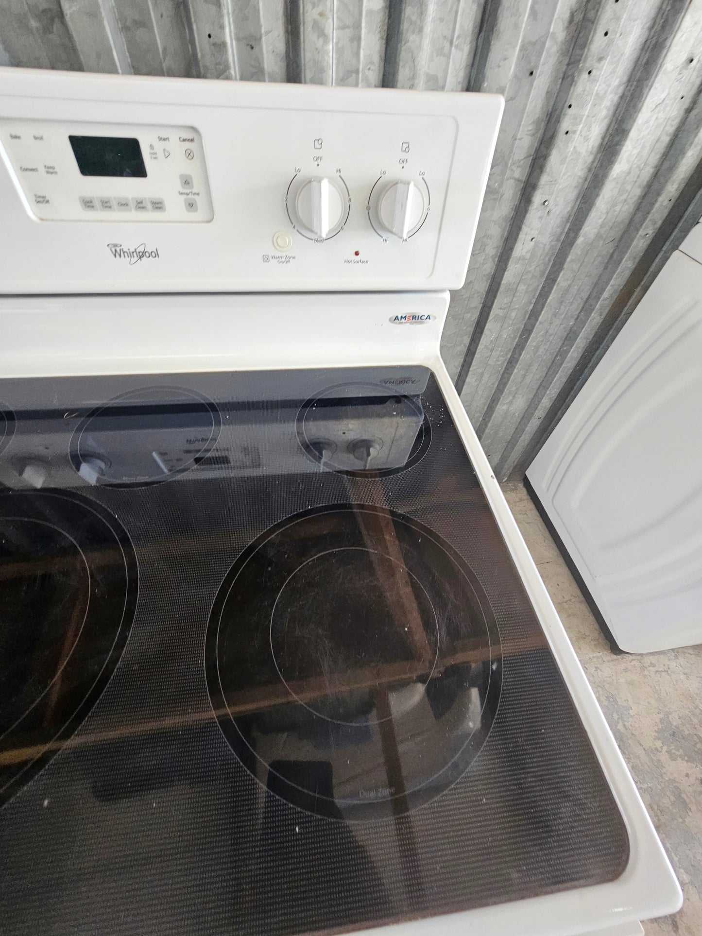 Whirlpool 30" Freestanding Electric Range