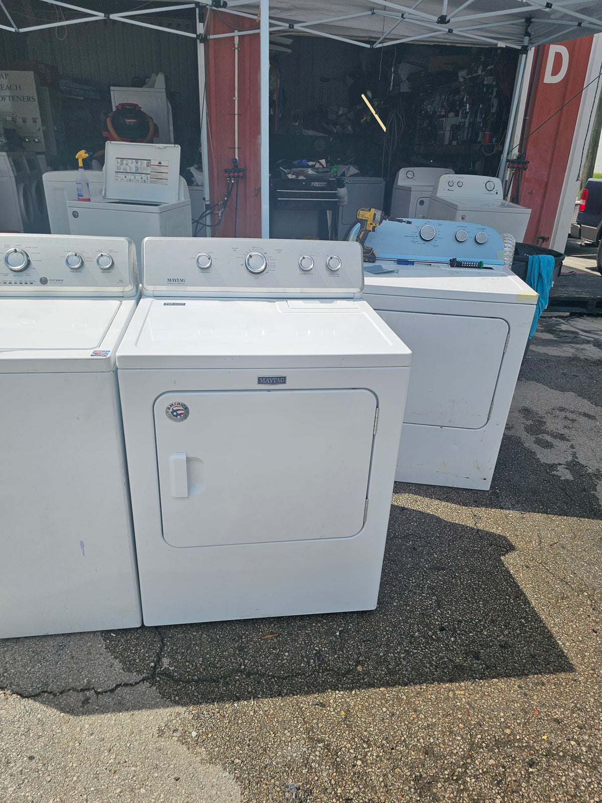 Maytag Washer And Electroc Dryer Set