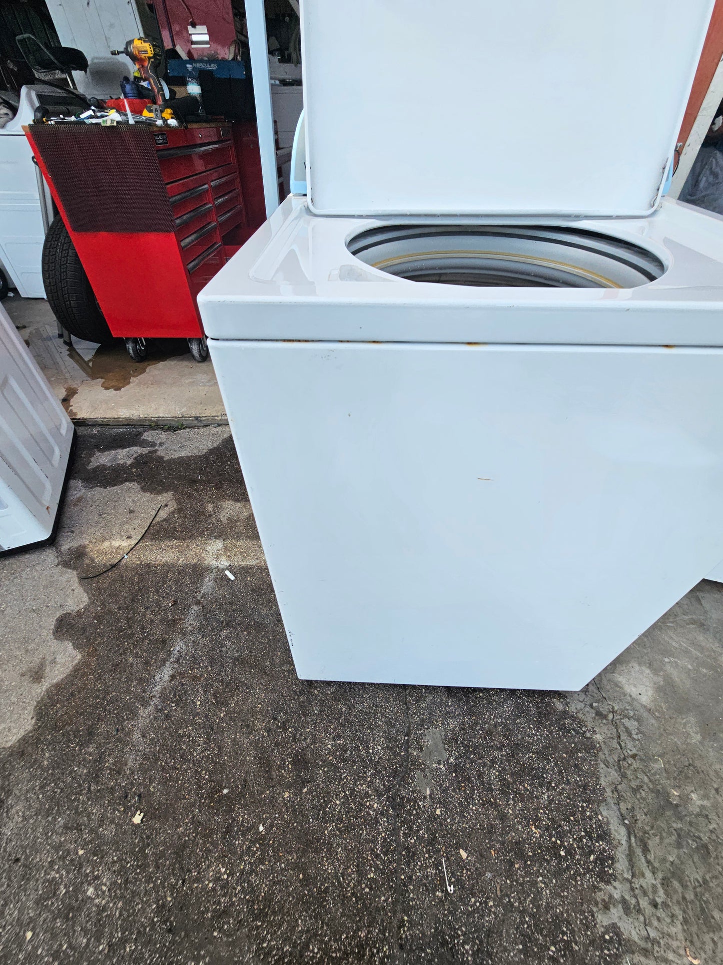 Whirlpool Washer And Electric Dtyer Set