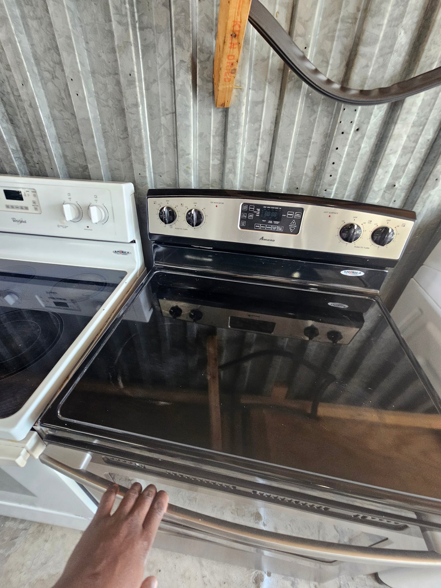 Amana 30" Freestanding Electric Range
