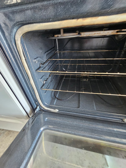 Amana 30" Freestanding Electric Range