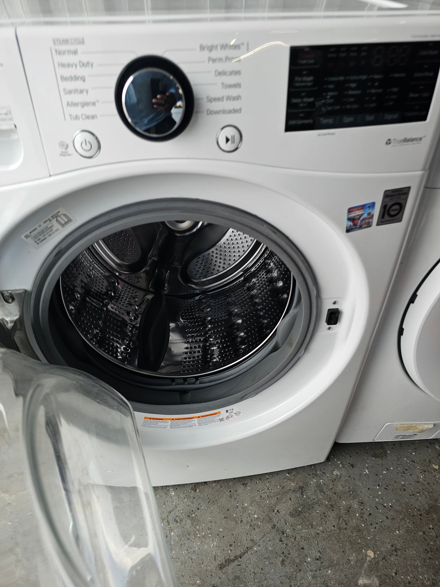 LG 4.5 Cu. Ft. Ultra Large Capacity Front Load Washer