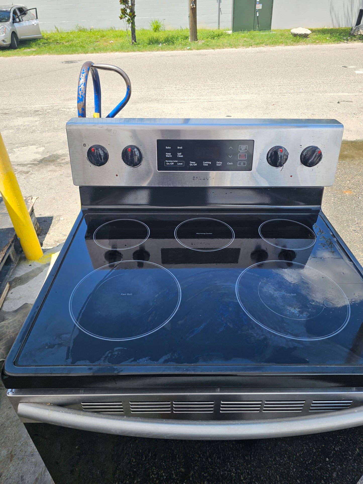 Samsung 30" Freestanding Electric Range with Smooth Cooktop