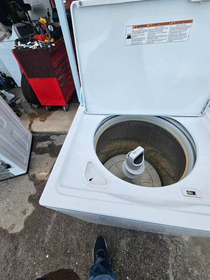 Whirlpool Washer And Electric Dtyer Set
