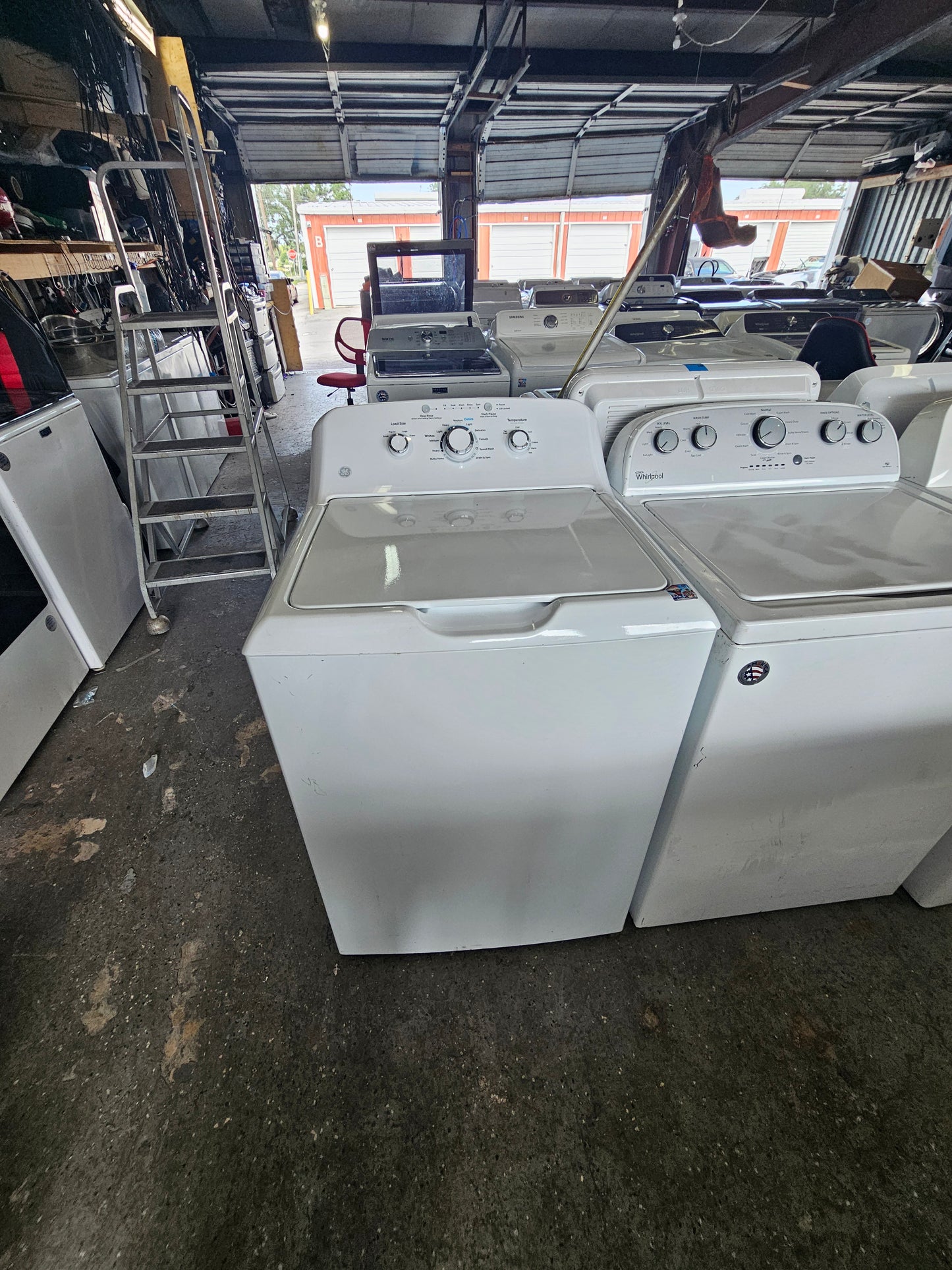 GE HTW240ASK6WS Top-Load Washer