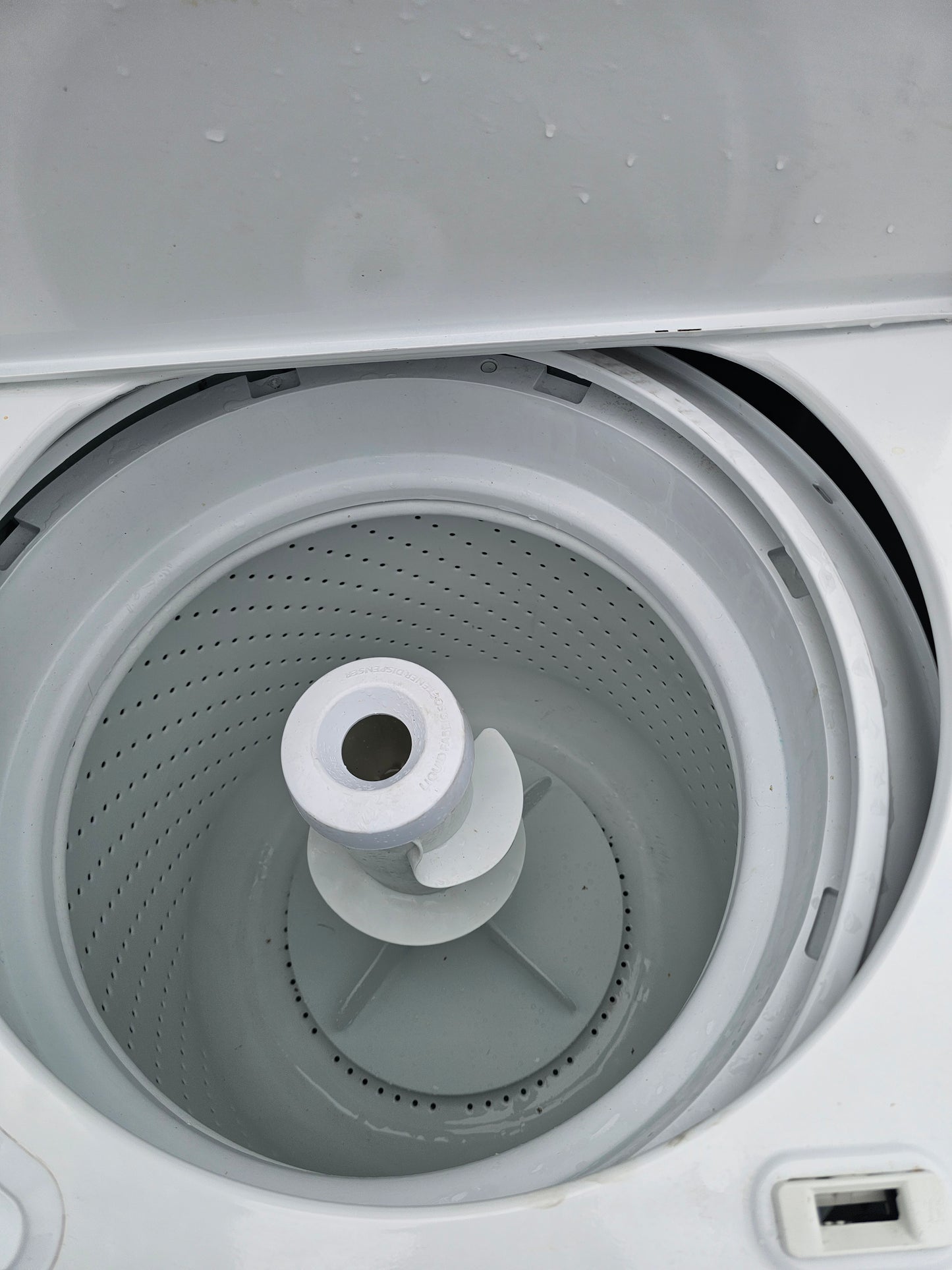 Whirlpool Top Load Washer with Deep Water Wash