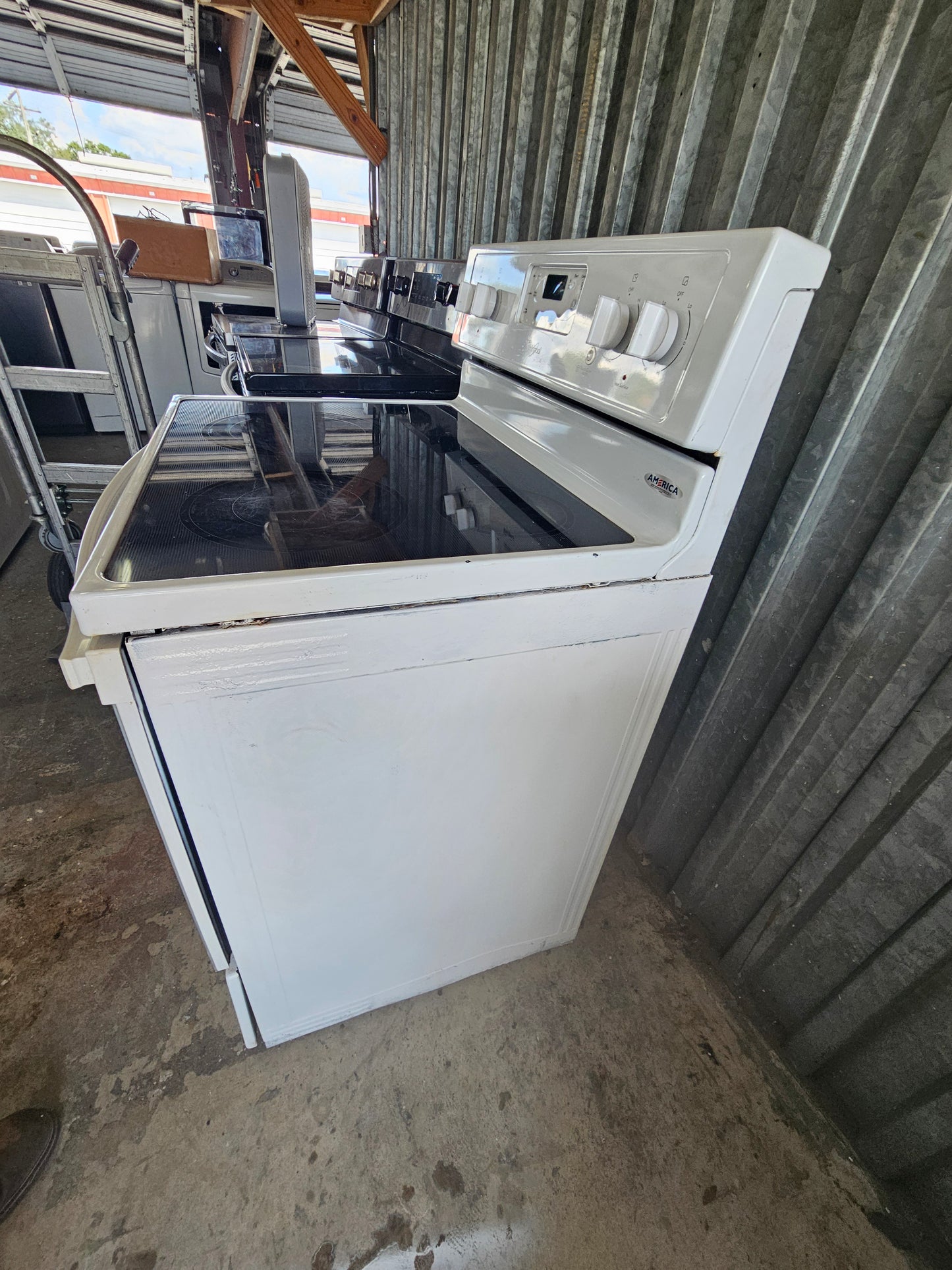 Whirlpool 30" Freestanding Electric Range