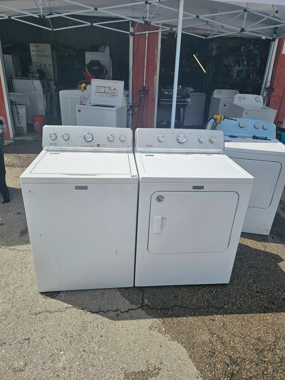 Maytag Washer And Electroc Dryer Set