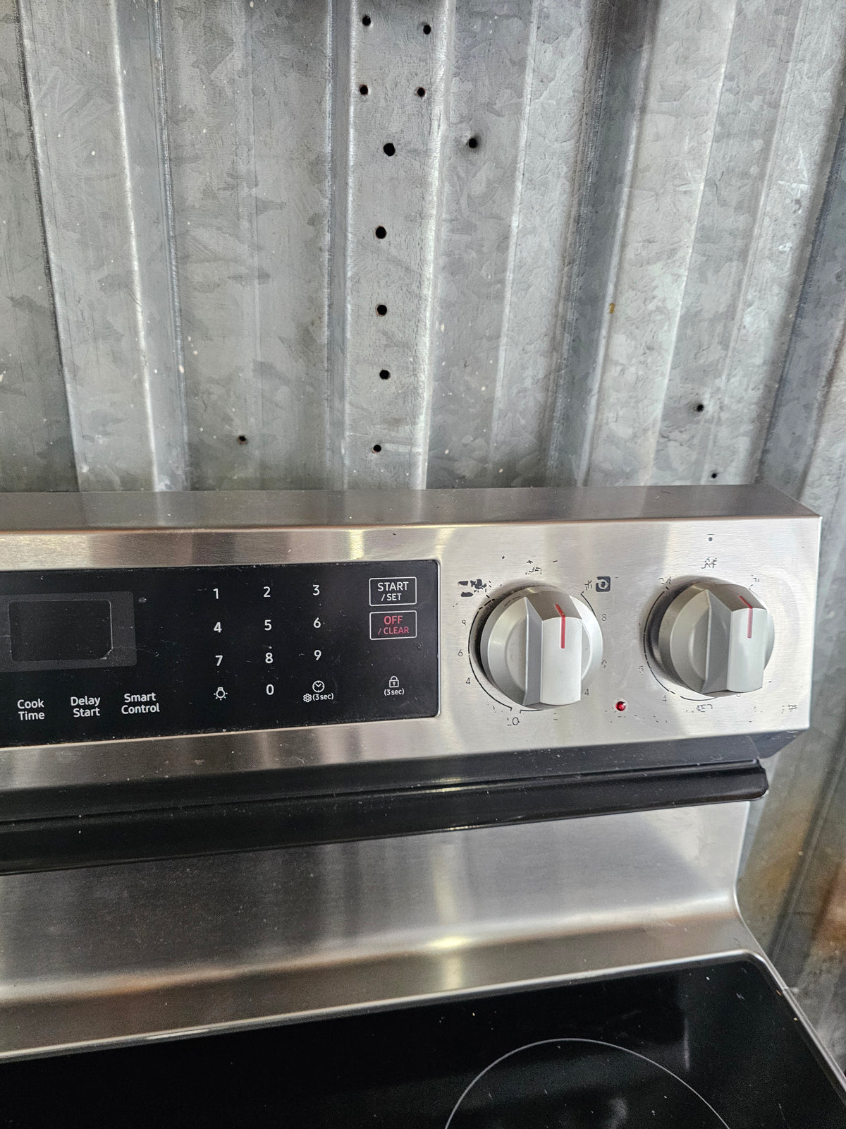 Samsung NE63A6311SS Smart Freestanding Electric Range