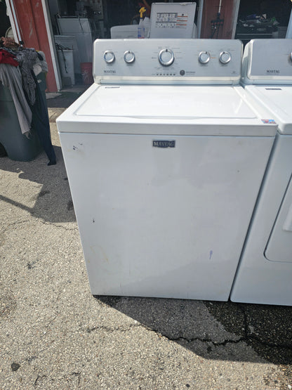 Maytag Washer And Electroc Dryer Set