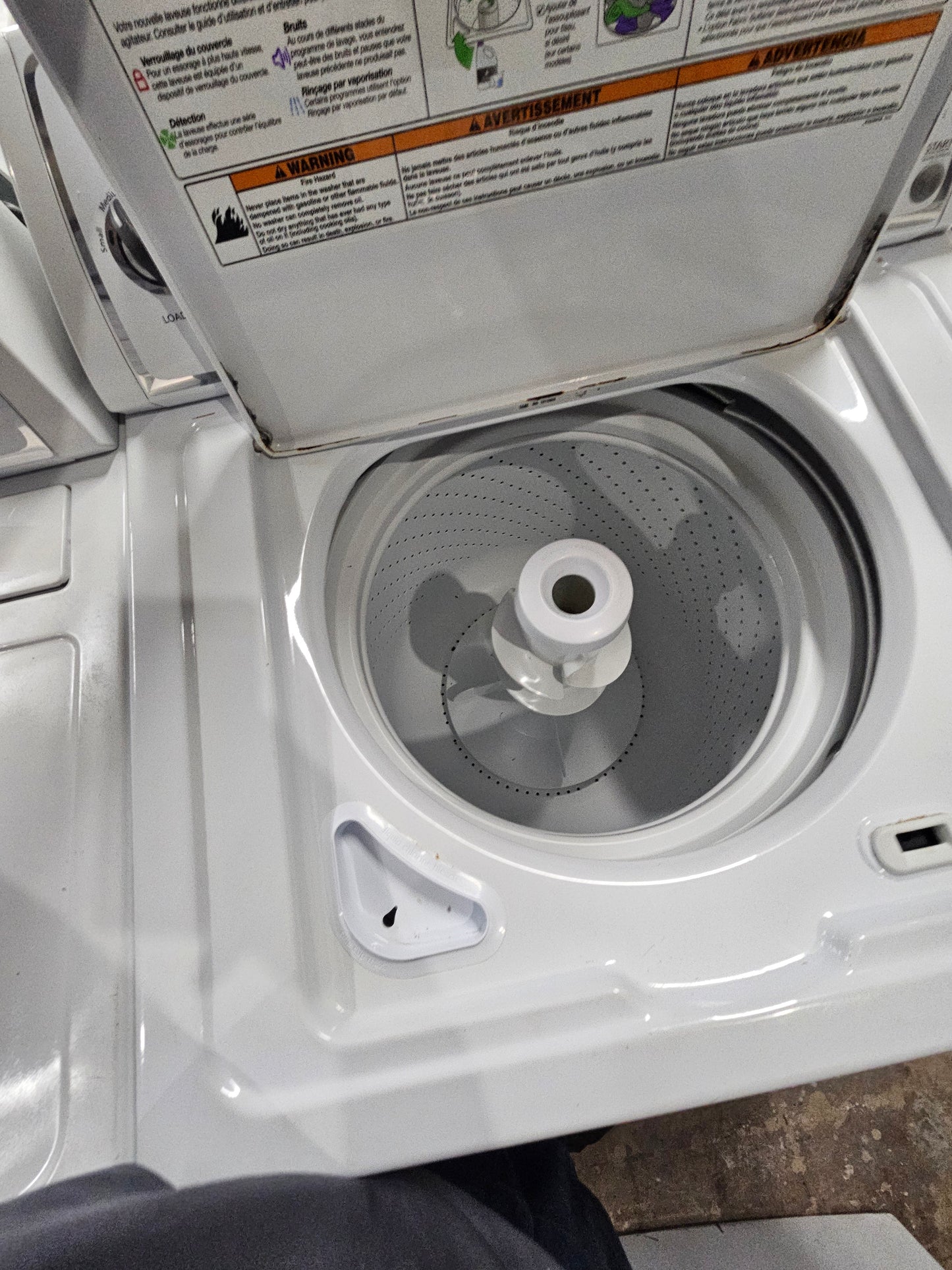 Whirlpool Washer And Electric Dryer Set
