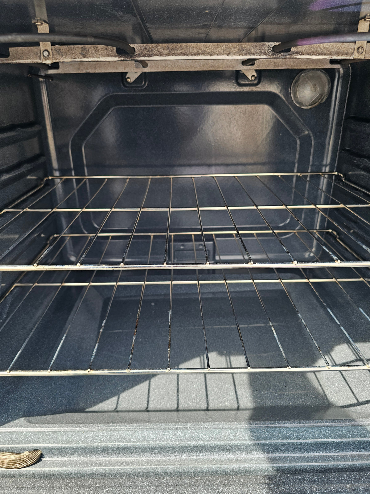 Whirlpool White Electric Stove