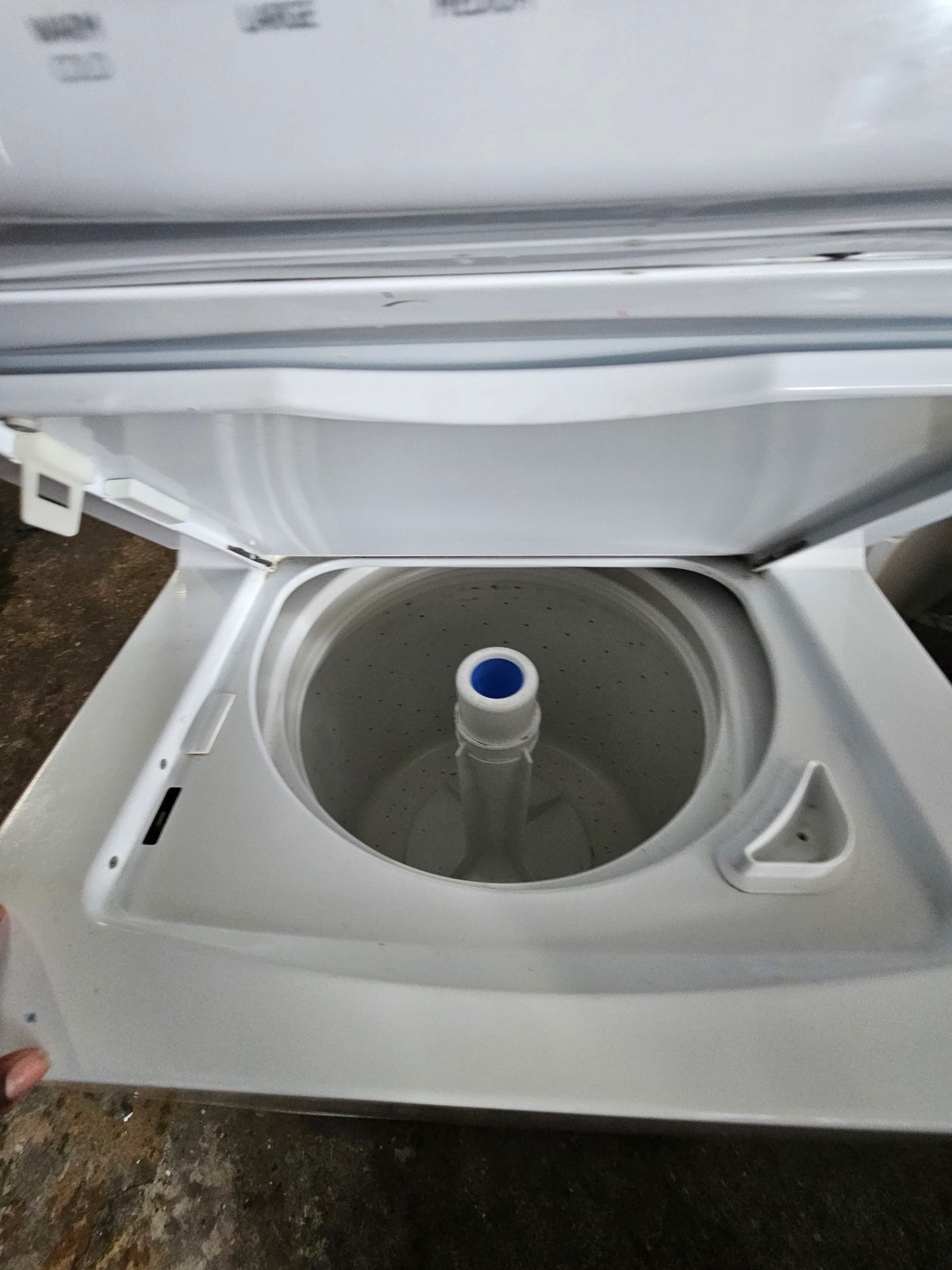 GE Unitized Spacemaker Electric Laundry Center (Washer & Electric Dryer)