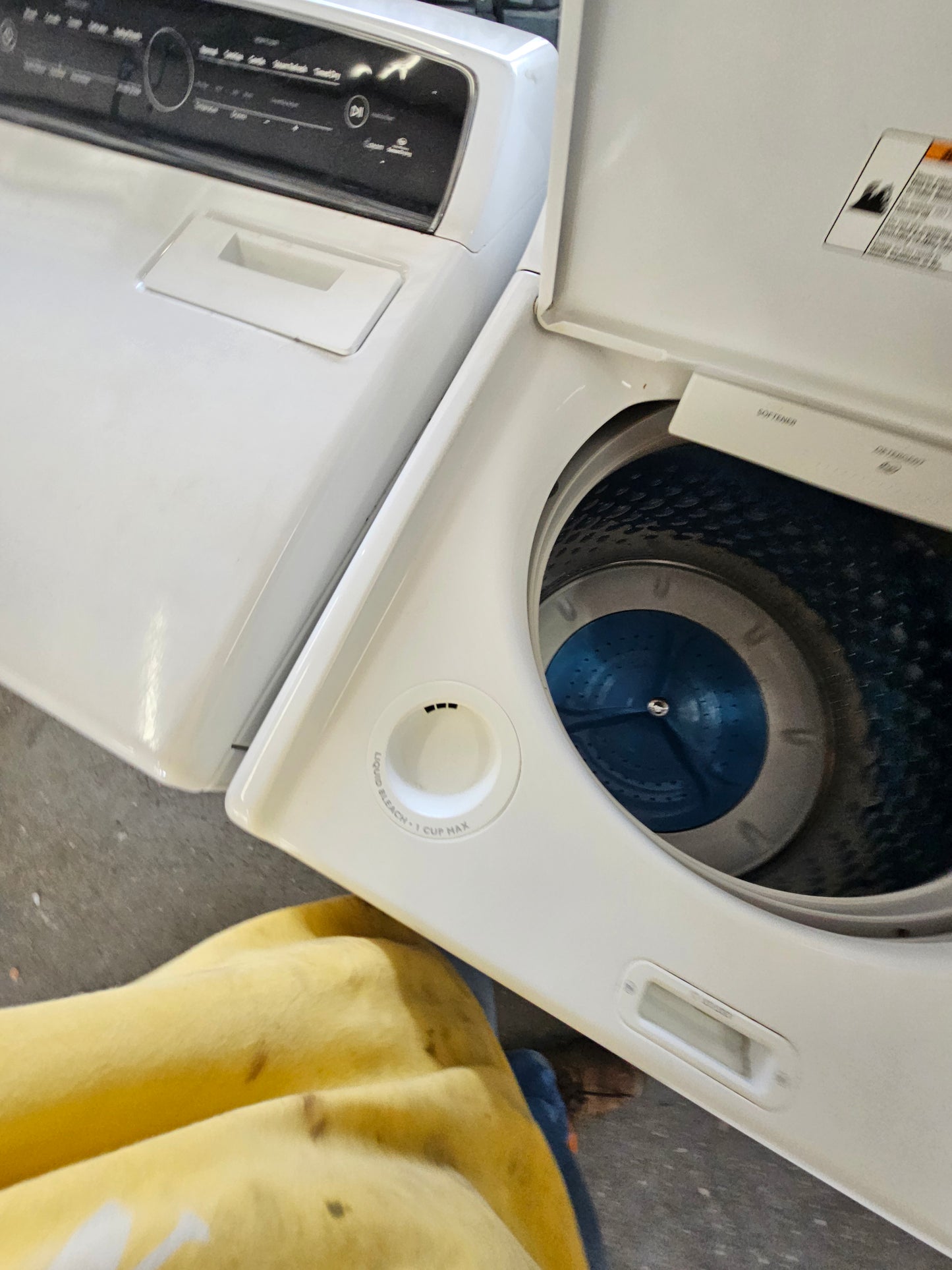 Whirlpool WTW7040DW Cabrio Top Load Washer