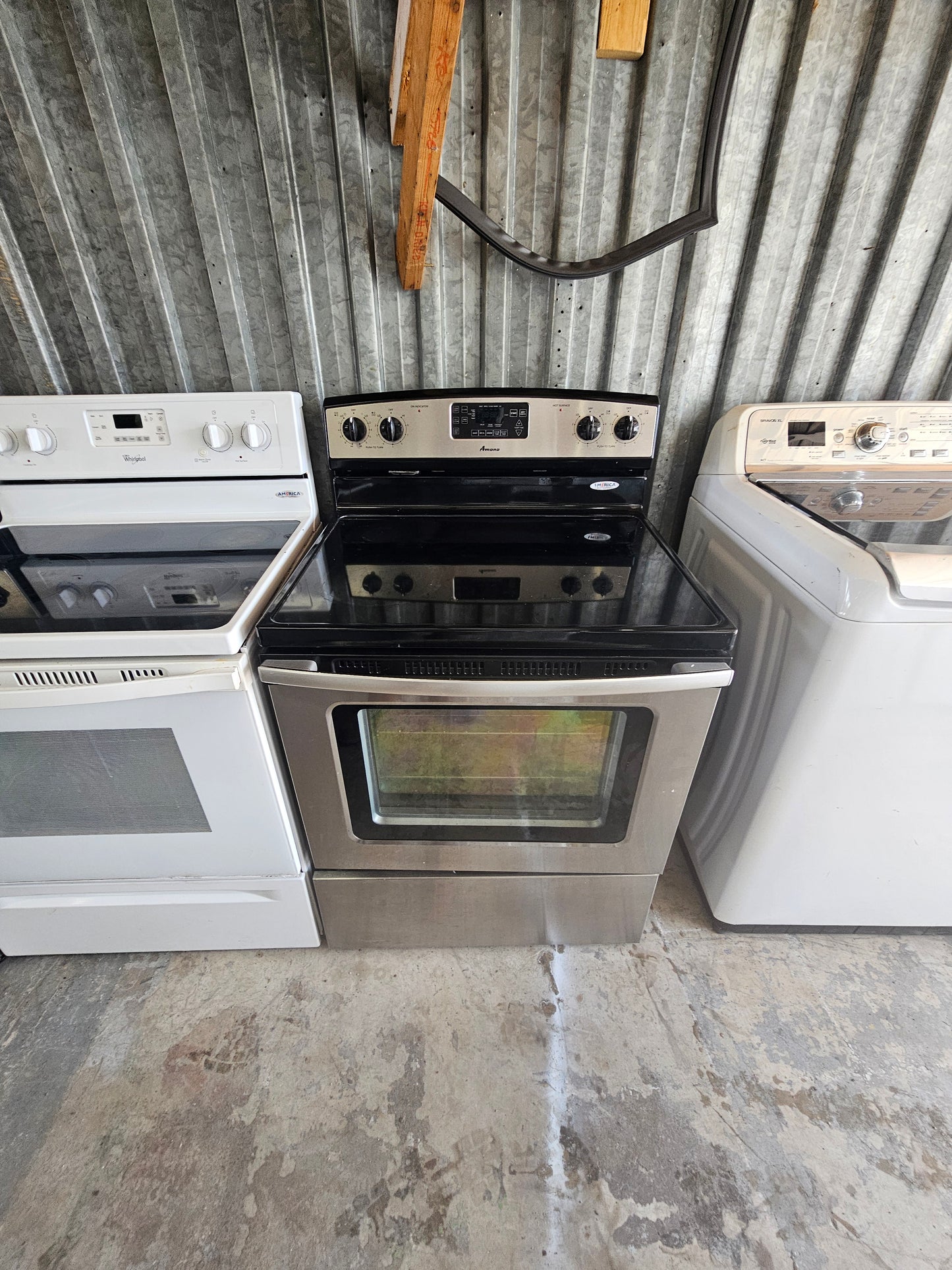 Amana 30" Freestanding Electric Range