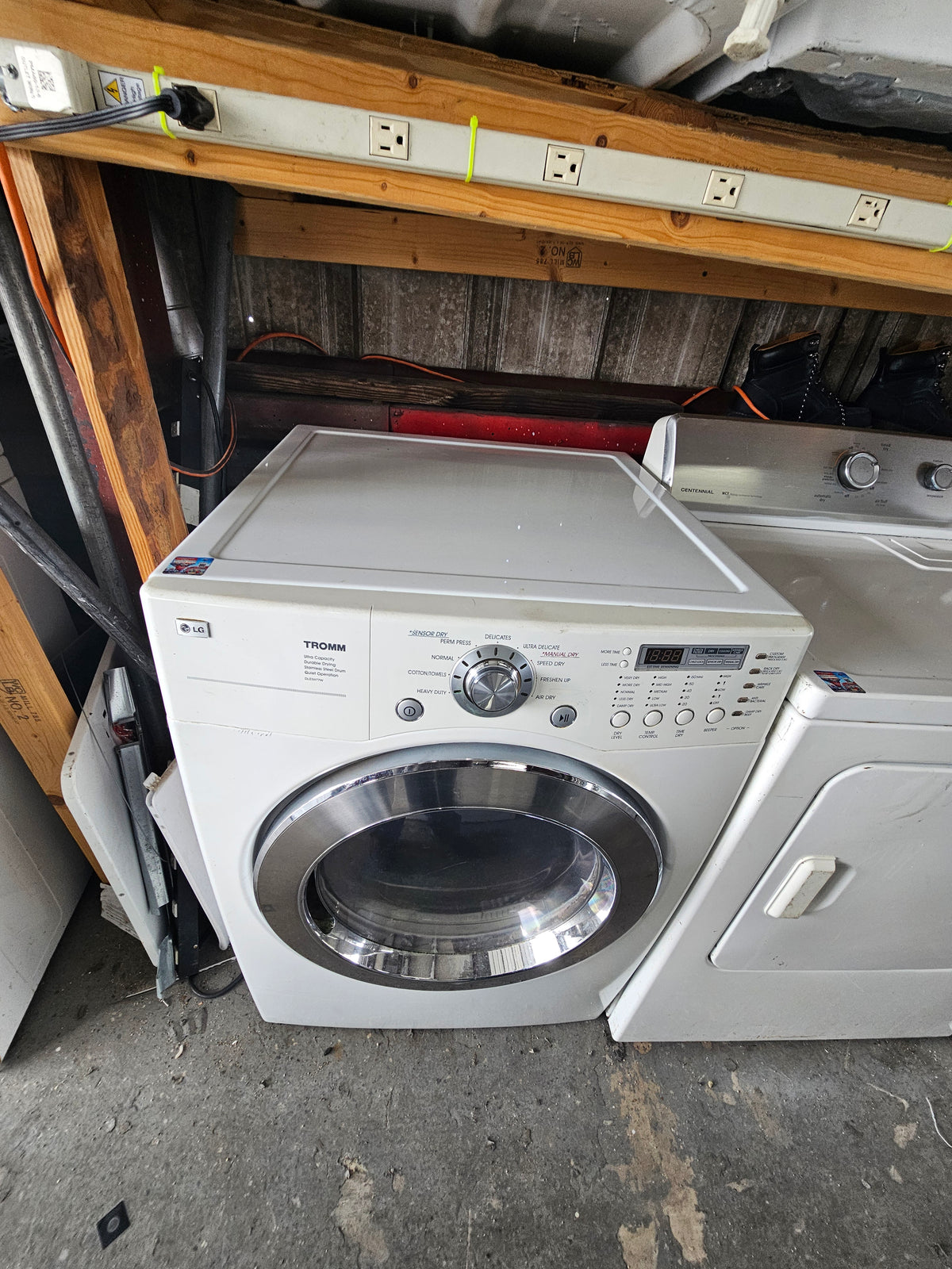 LG DLE5977W Electric Dryer