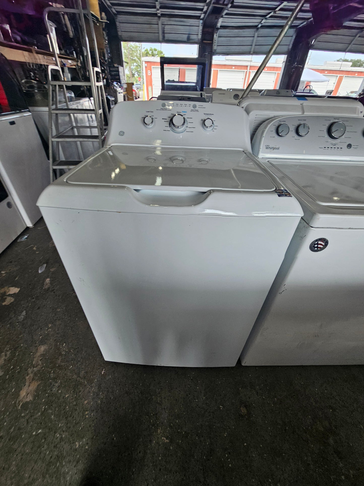 GE HTW240ASK6WS Top-Load Washer
