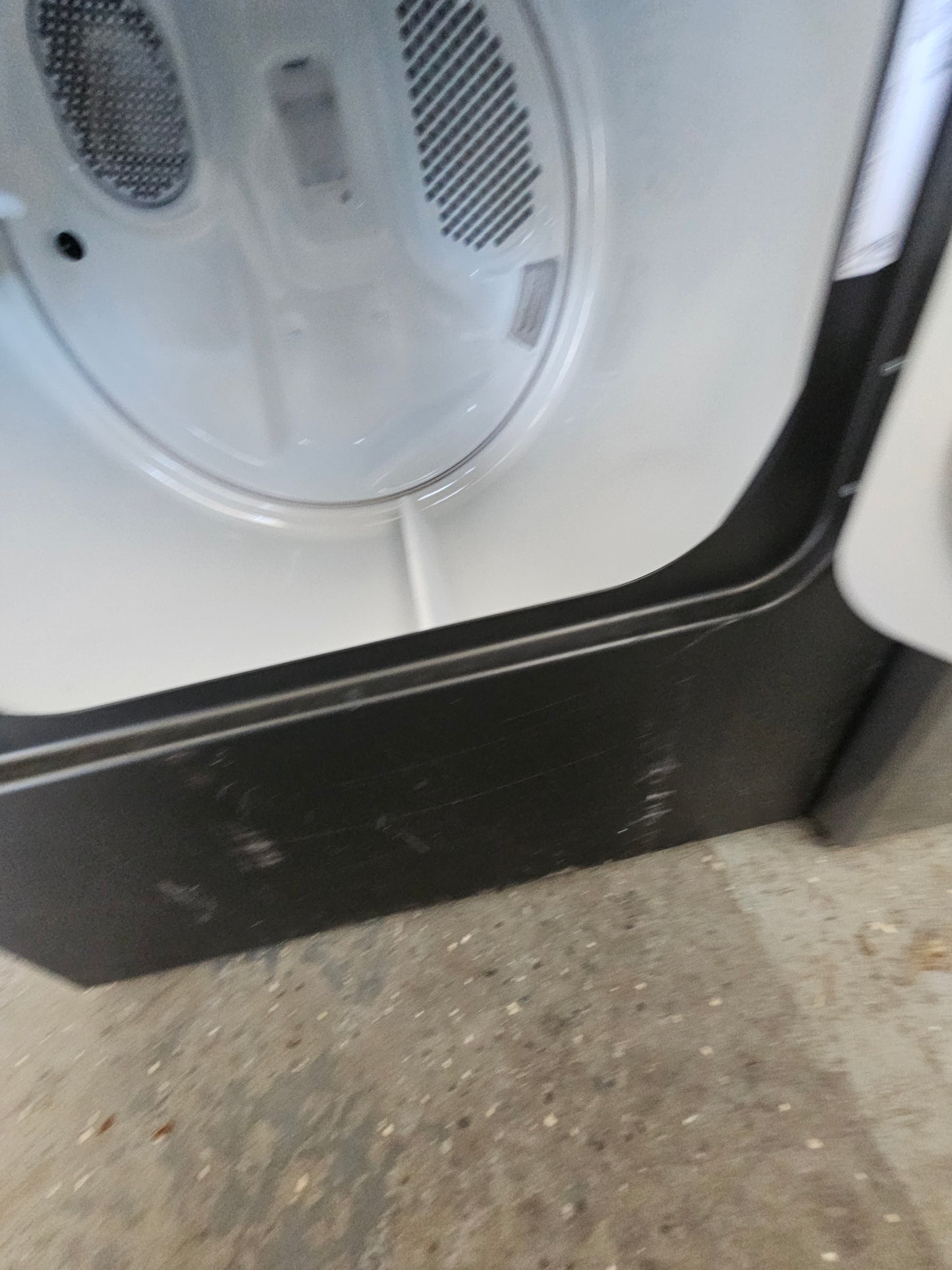 Maytag MED6500MBK0 Electric Dryer
