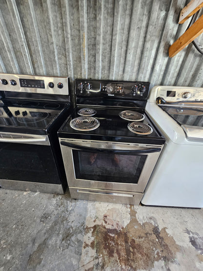 Frigidaire 30" Freestanding Electric Range