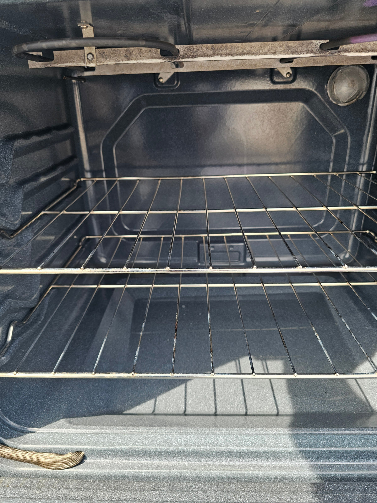 Whirlpool White Electric Stove