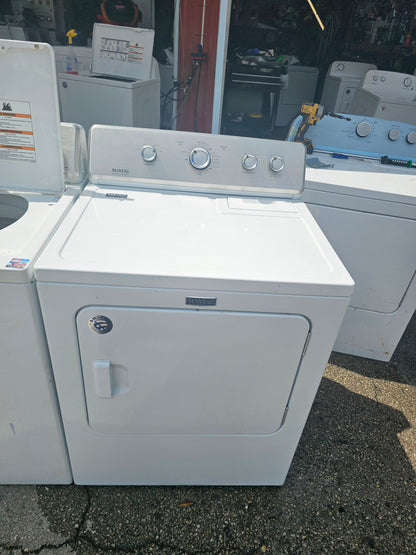 Maytag Washer And Electroc Dryer Set