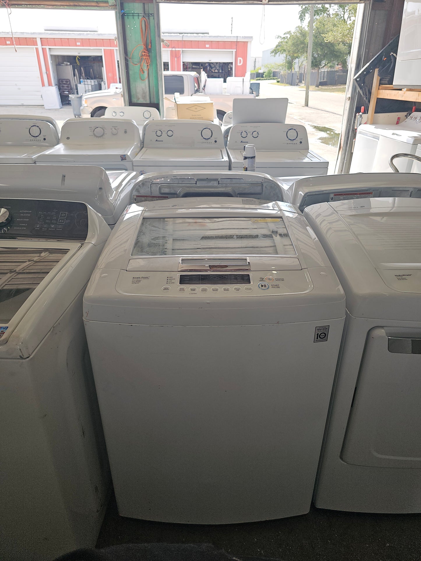 LG WT1101CW High-Efficiency Top Load Washer
