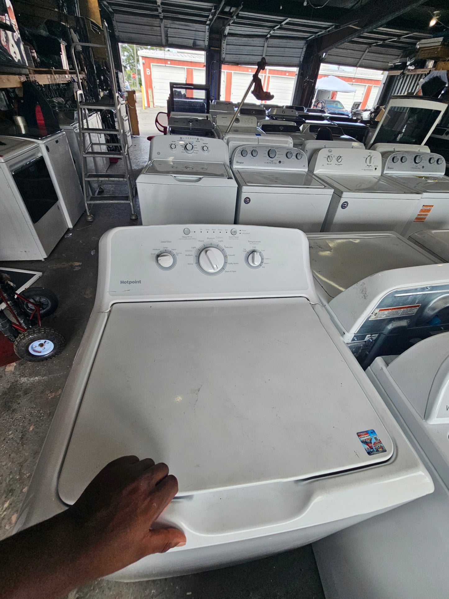 GE HTW240ASK6WS Top-Load Washer
