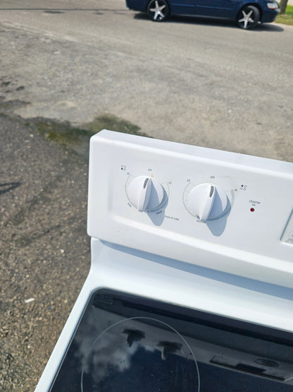 Whirlpool White Electric Stove