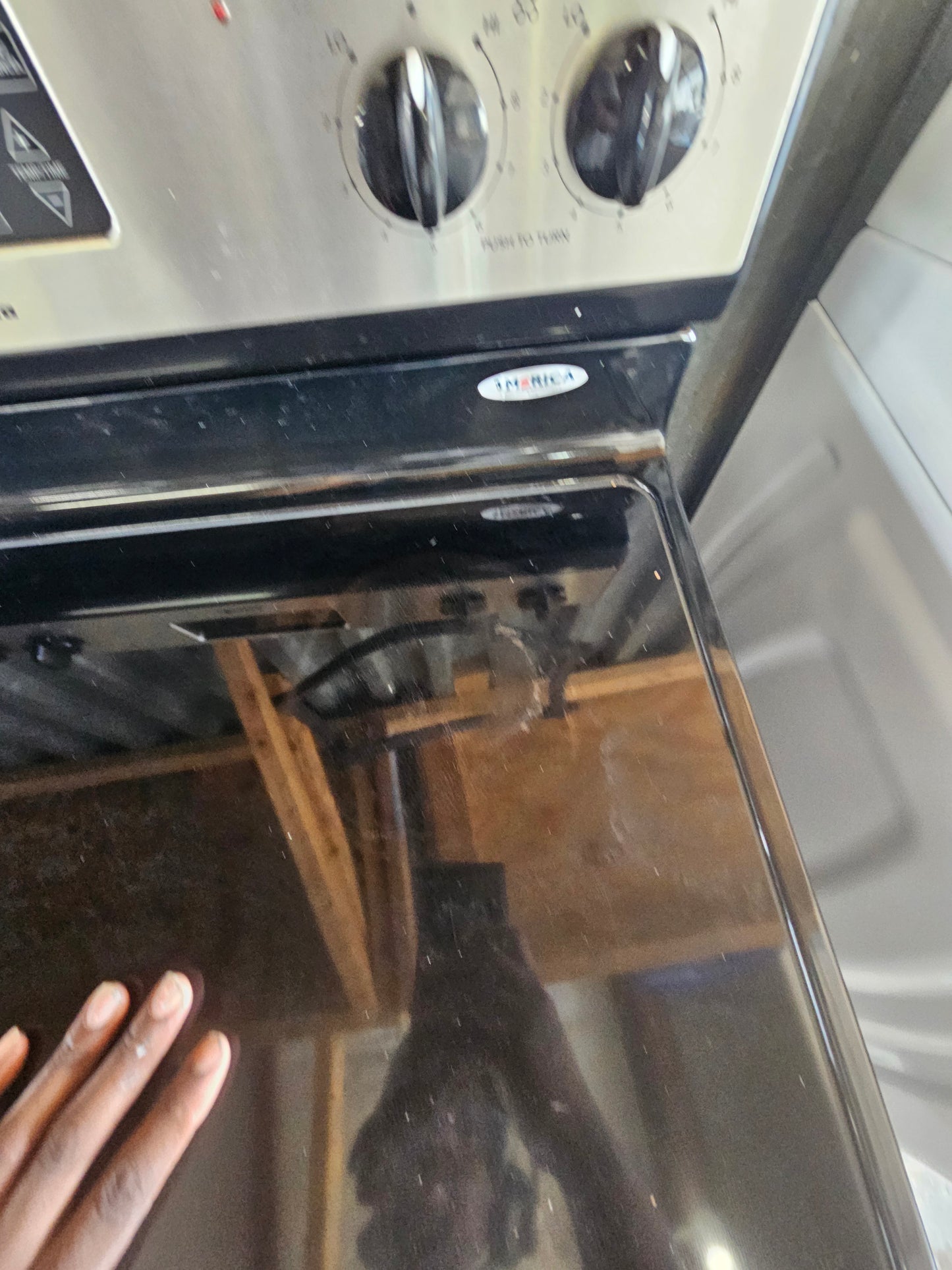 Amana 30" Freestanding Electric Range