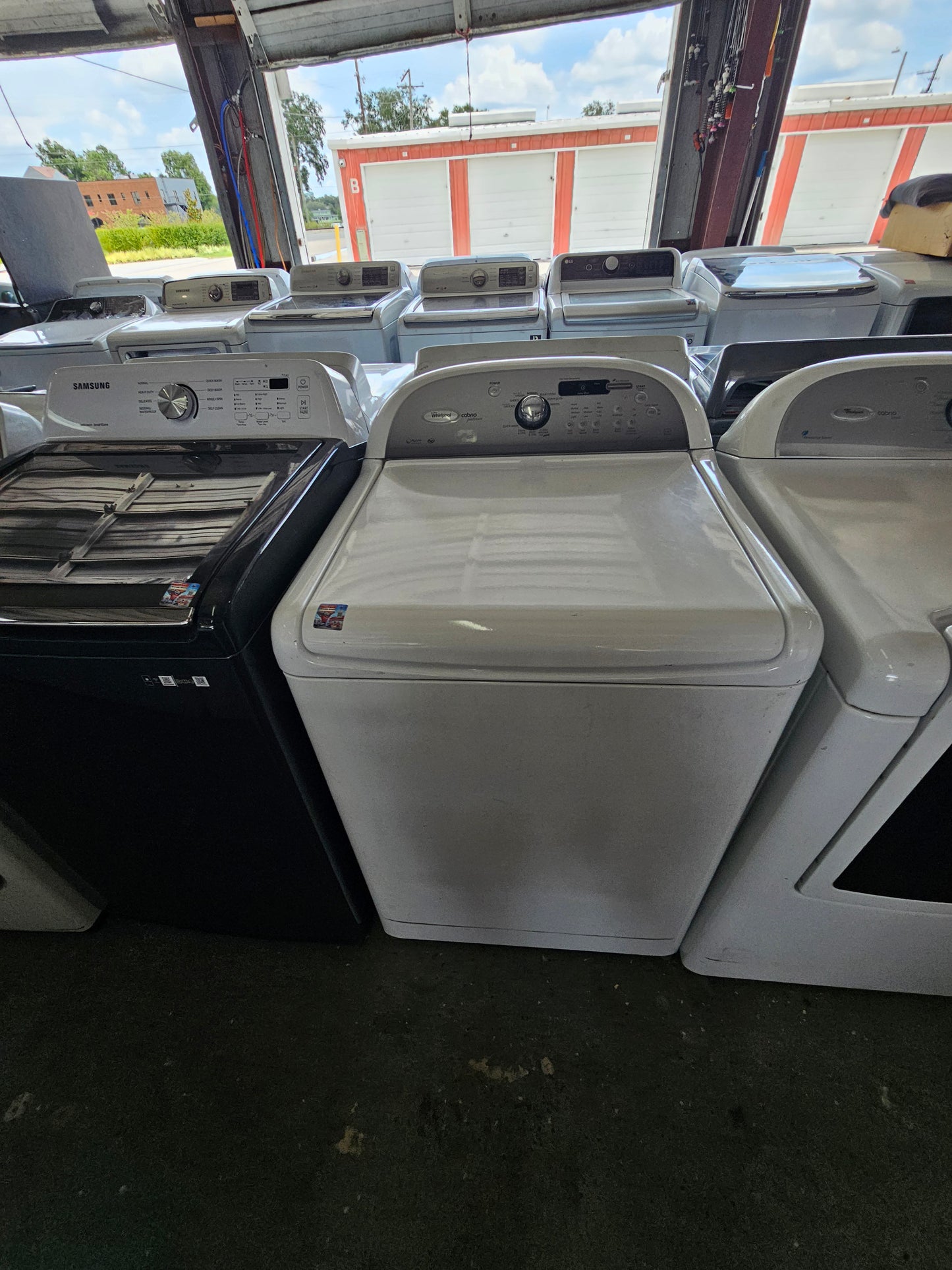 Whirlpool Cabrio High-Efficiency Top Load Washer