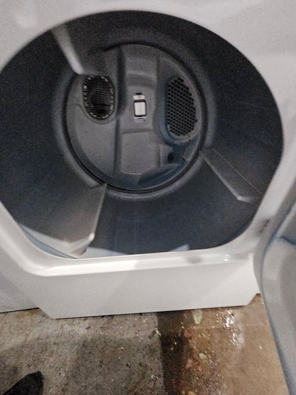 Whirlpool Washer And Electric Dryer Set