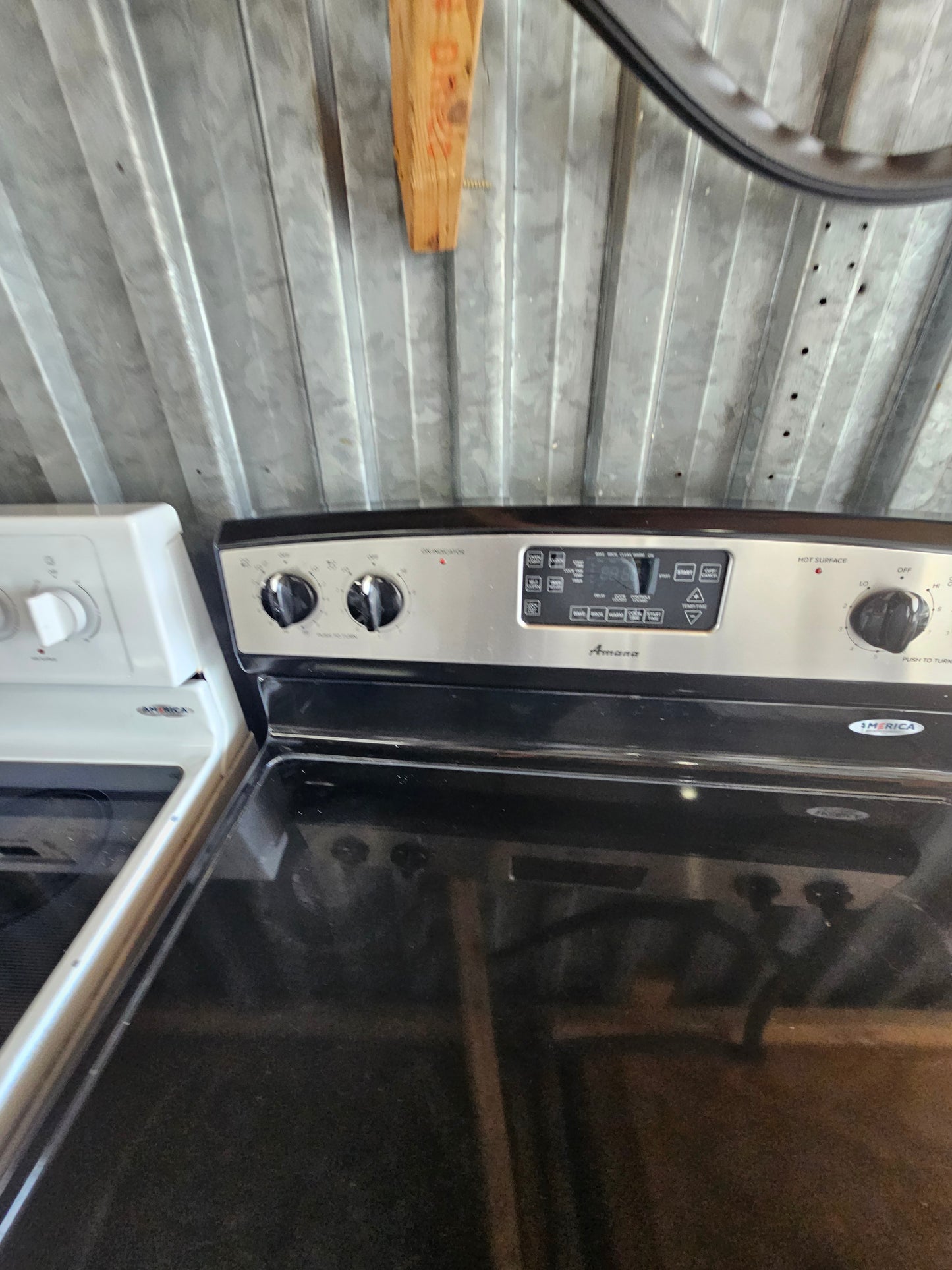 Amana 30" Freestanding Electric Range
