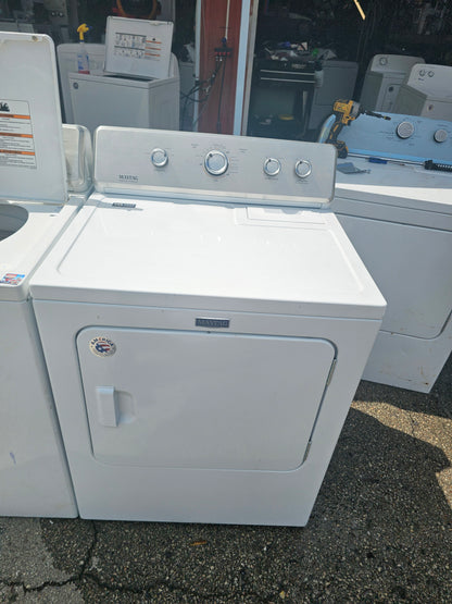 Maytag Washer And Electroc Dryer Set