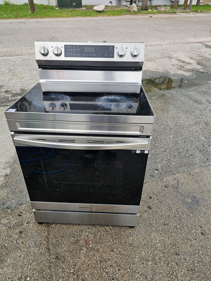 Samsung 6.3 Cu. Ft. Freestanding Electric Range