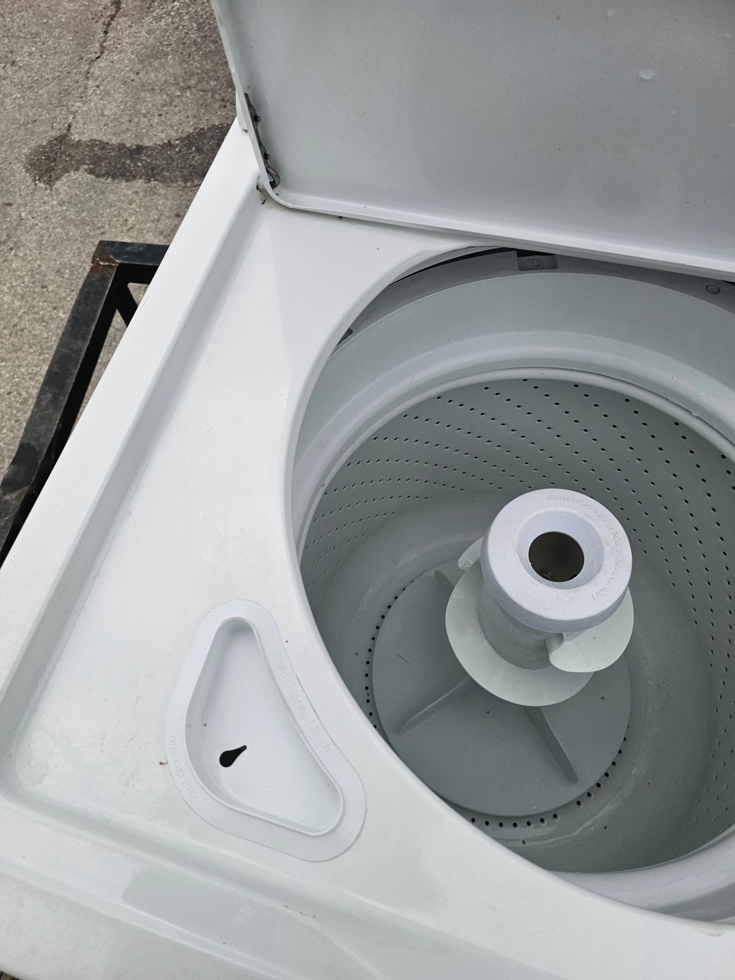 Whirlpool Top Load Washer with Deep Water Wash