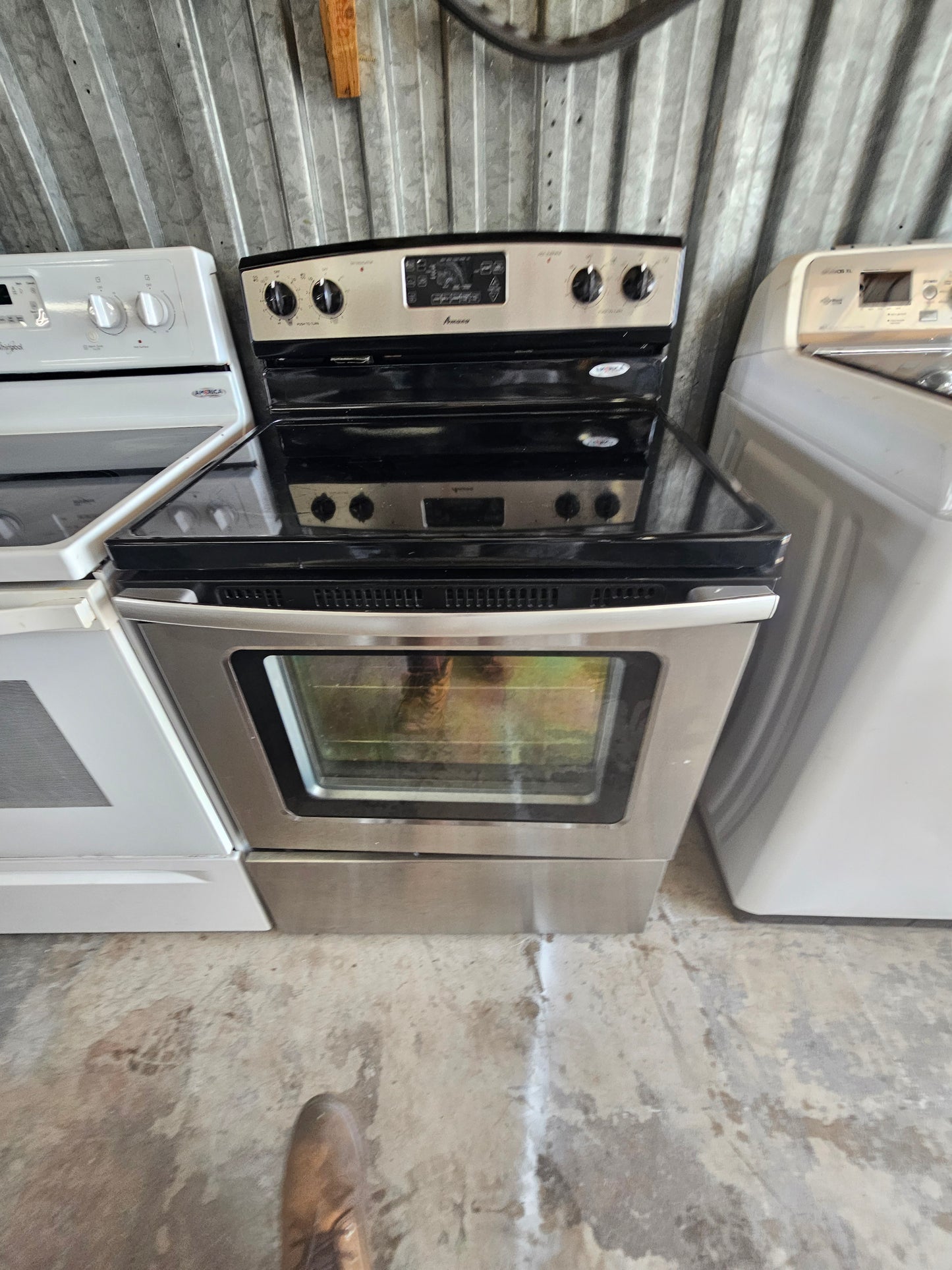 Amana 30" Freestanding Electric Range