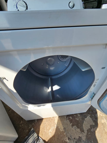 Amana Washer And Electruc Dryer Set