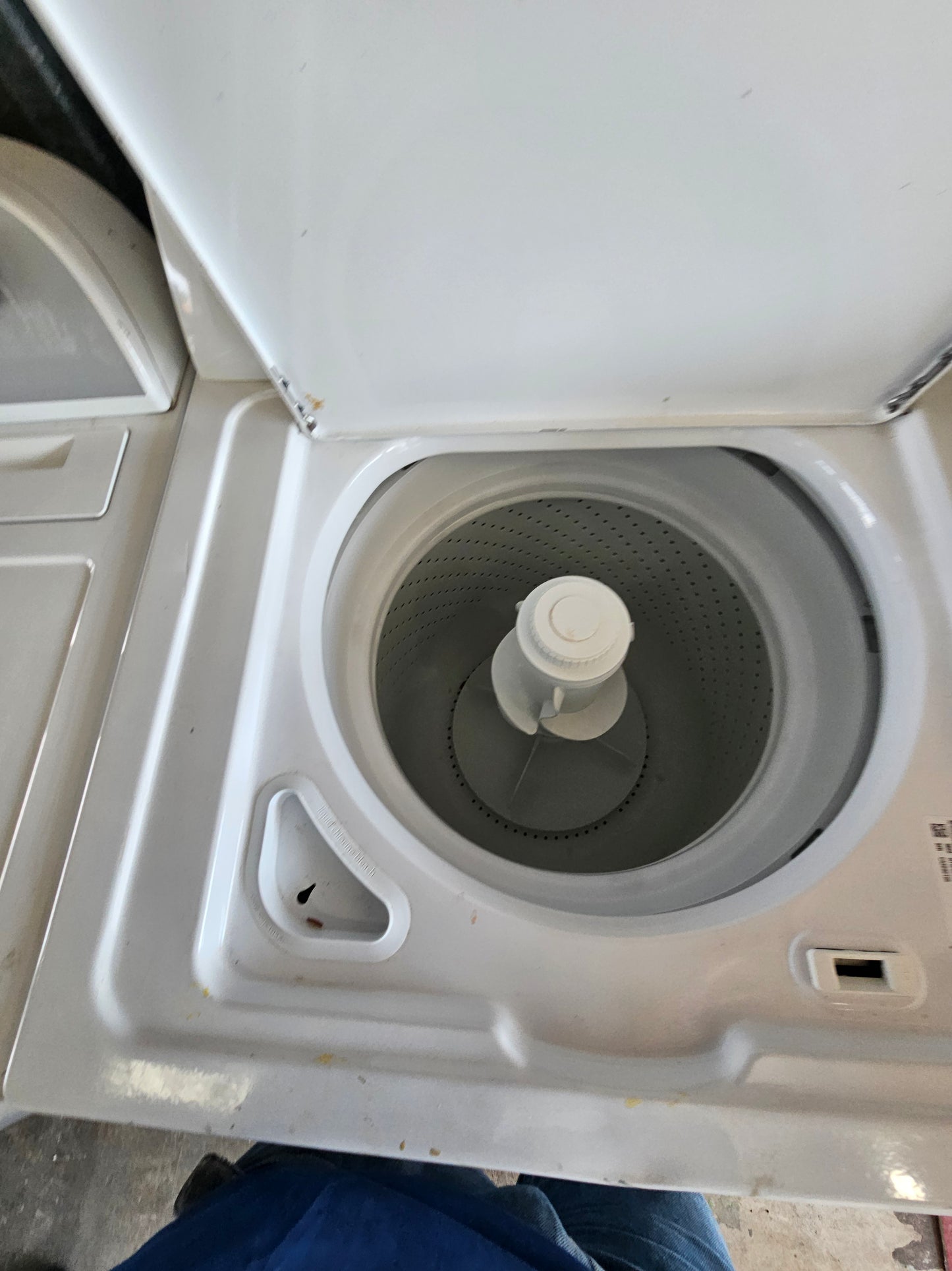 Amana Washer And Electruc Dryer Set
