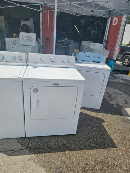 Maytag Washer And Electroc Dryer Set