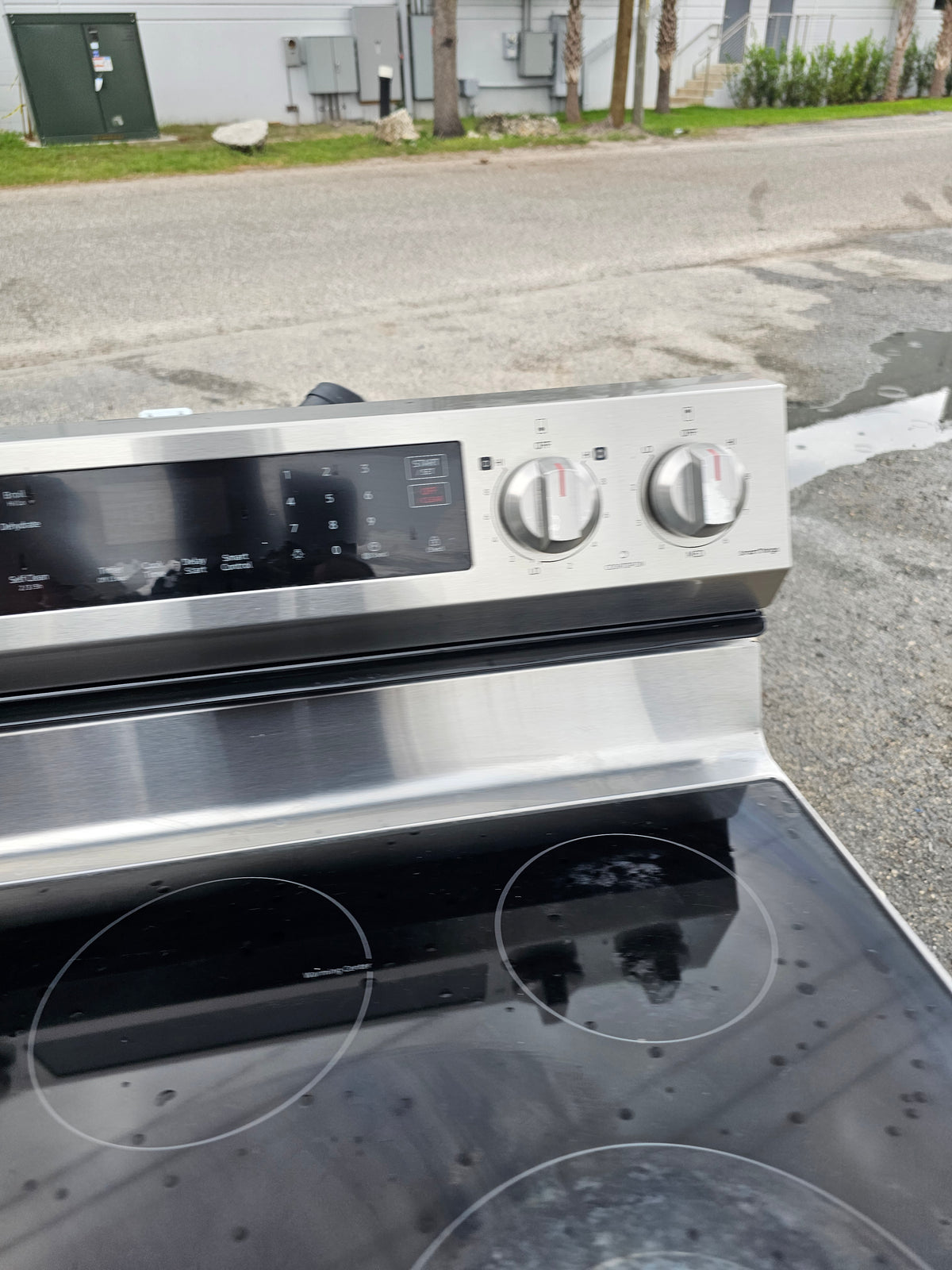 Samsung 6.3 Cu. Ft. Freestanding Electric Range