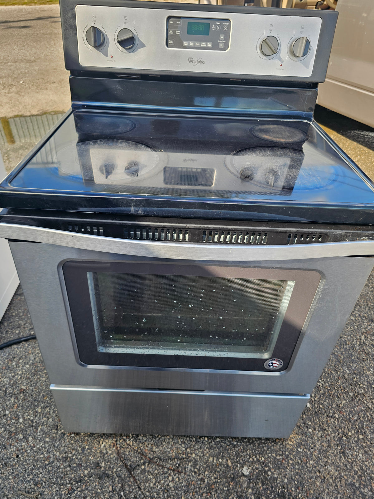 Whirlpool 30-Inch Freestanding Electric Range
